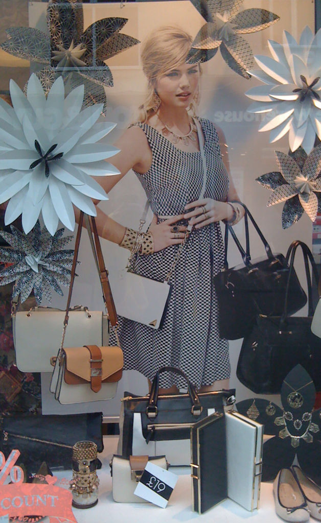 POS retail window display flowers